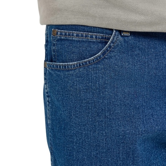 Wrangler® Men's and Big Men's Relaxed Fit Five Pocket Denim Short - Picture 3 of 6